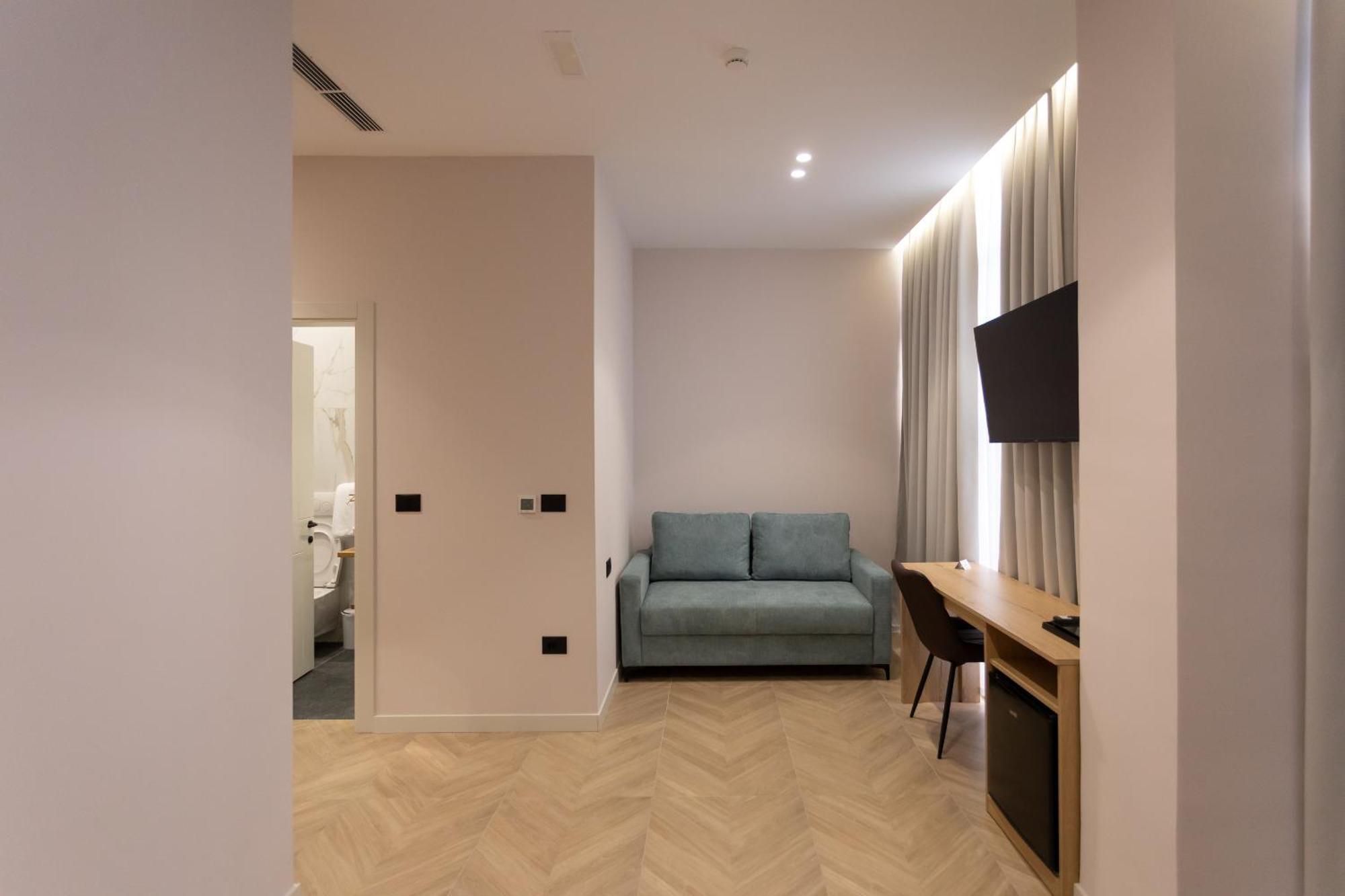 Nayel Hotel 4*